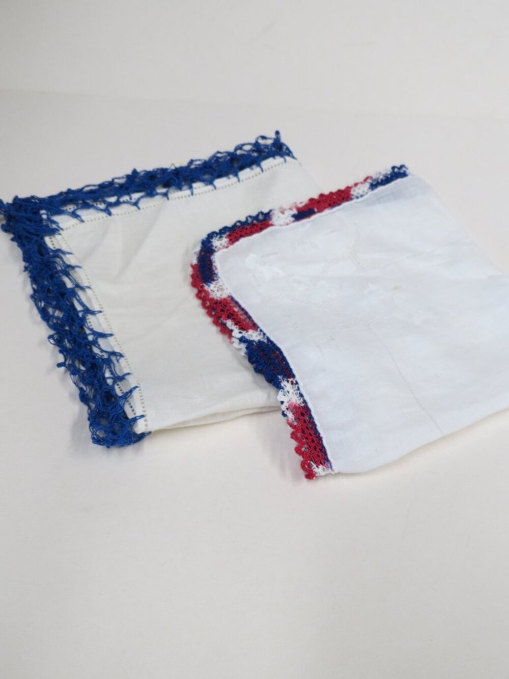 Hanky VINTAGE Handkerchiefs RED WHITE BLUE Crochet Tatting?